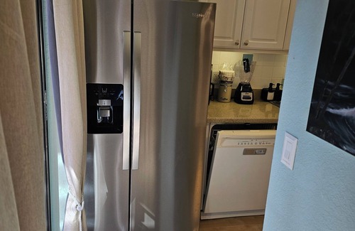 Jupiter Plantation House | Charming 2-bedroom townhome in delightful Jupiter. Close to beaches and fun.