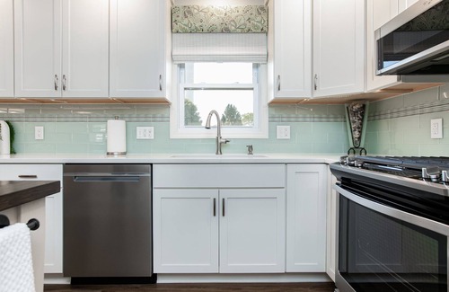 Manteno House | Charming 2-bedroom townhome in delightful Manteo.