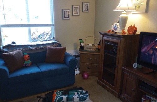 Nevada - Lidgerwood House | Charming 2-bedroom townhome with WiFi, AC , and pool on North Spokane.