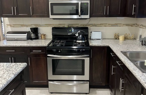 Belair Estates House | Charming 2-bedroom townhome in Nassau with WiFi, AC. Relax and unwind
