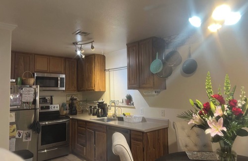 Rohnert Park House | Charming 2-bedroom townhome in delightful Cotati with fitness room, WiFi
