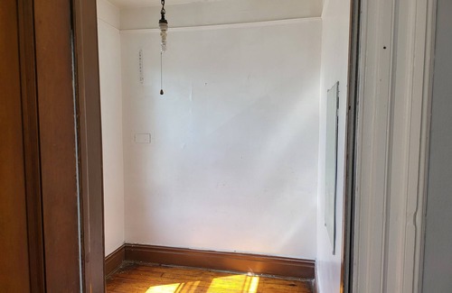 Kearny House | Charming 2-bedroom townhome with WiFi, AC in Kearny