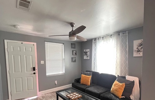 Kenner - Louis Armstrong International Airport House | Charming 2-bedroom townhome 5 mins from Airport