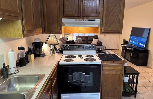 Downtown Greensboro Apartment | Charming 2-bedroom unit centrally located near the heart of downtown Greensboro