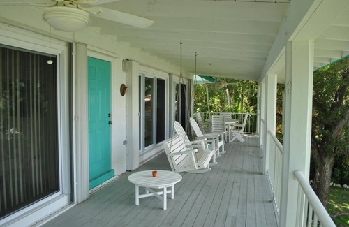 Islamorada House | Charming 2 Bedroom Upstairs Home with Bay Views