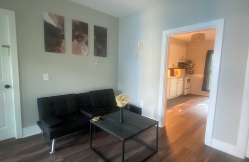 Chardon Apartment | Charming 2-bedroom upstairs apartment in lovely Chardon with AC