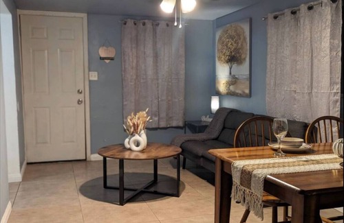 Oildale Apartment | Charming 2-bedroom apartment in wonderful Bakersfield