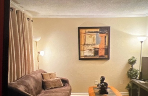 Highlands - Perkins Condo | Charming 2-bedroom apartment with WiFi, AC in marvelous Baton Rouge