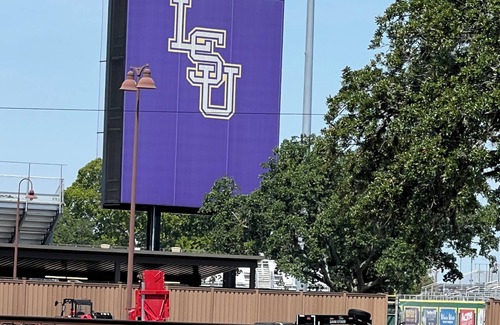 Highlands - Perkins Condo | Charming 2-bedroom apartment with WiFi, AC in marvelous Baton Rouge