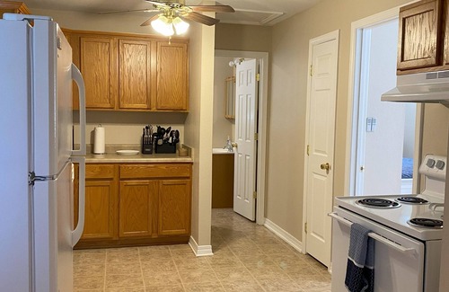 Shoreline Park House | Charming 2-bedroom house in Bay St. Louis with WiFi and AC