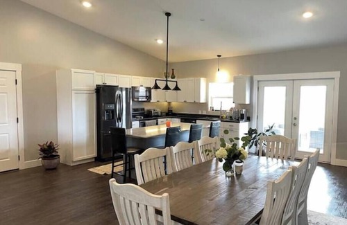 Burnips House | Charming 2 Bedroom Home with Hot Tub and Fire Pit