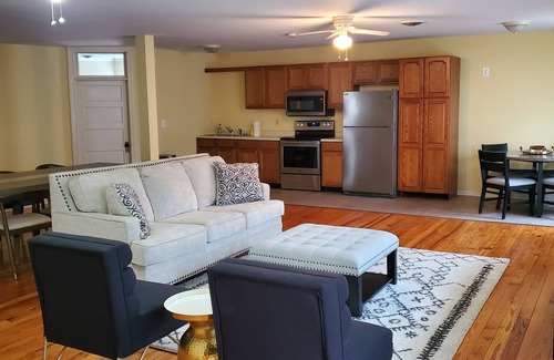 Charles Town Apartment | Charming 2-bedroom 2nd floor apartment with WiFi, AC in lovely Charles Town