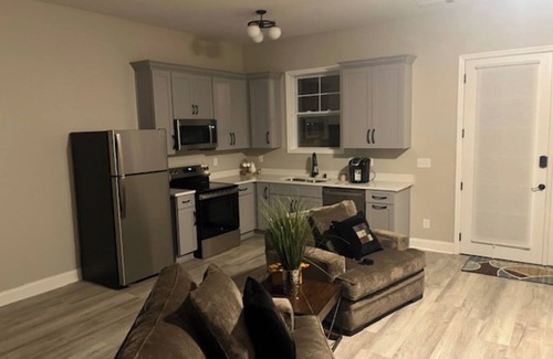 Gainesville House | Charming 2-bedroom downstairs apartment with AC, WiFi in delightful Dawsonville
