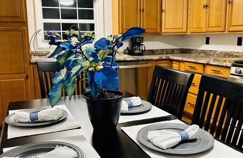 Fayetteville House | Charming 2-bedroom house within the New River Gorge National Park.