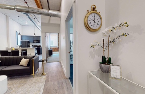 Grand Island Apartment | Charming 2-bedroom apartment in the Historic Downtown Grand Island
