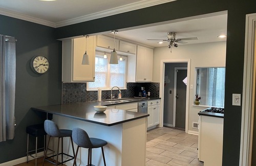 Mapleton/Fall Creek House | Charming 2-bedroom house in a historic neighborhood in central Indianapolis