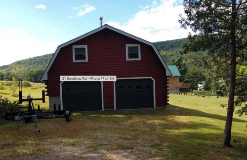 Island Falls Apartment | Charming 2-bedroom apartment above garage in Island Falls.