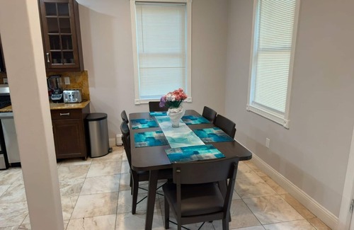 Greenville Apartment | Charming 2-bedroom apartment with AC, WiFi in lovely Jersey City