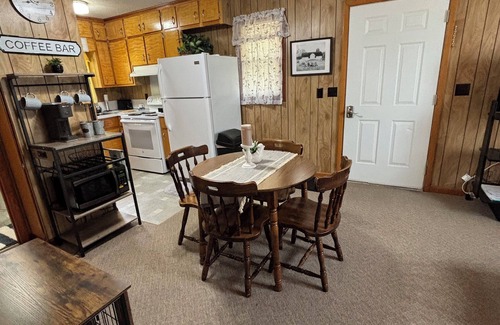 Jonesborough House | Charming 2-bedroom house with WiFi, AC in excellent Jonesborough