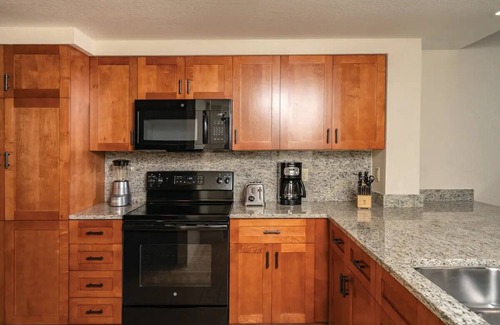 Kahaluu-Keauhou Resort | Charming 2-bedroom resort with fitness room and AC in awesome Kailua-Kona