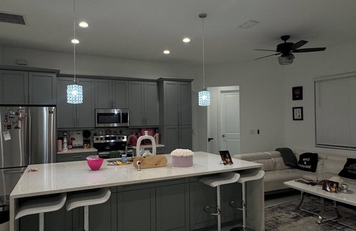 Sunshine House | Charming 2-bedroom house in Lehigh Acres with AC, WiFi