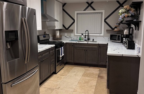 Lemon Grove House | Charming 2-bedroom house with WiFi, AC home with hotel amenities