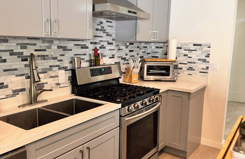 Granada Hills South House | Charming 2-bedroom house in Granada Hill- Los Angeles