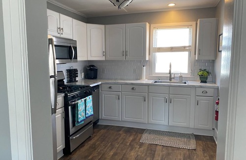 Margate City House | Charming 2-bedroom bungalow in beautiful Margate just blocks from the beach!