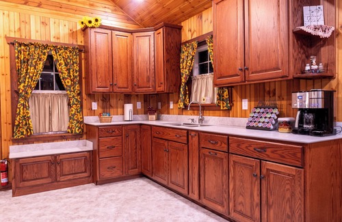 Mercersburg House | Charming 2-bedroom house with near WhiteTail Ski Resort in wonderful Mercersburg