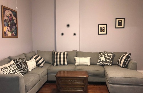 McDonough House | Charming 2-bedroom house with AC, and Wi-Fi in vibrant Algiers Point.