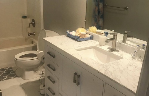 Seabrook House | Charming 2-bedroom house with AC, WiFi in wonderful New Orleans