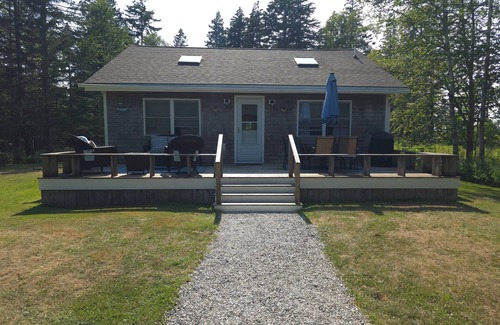 North Haven Cottage | Charming 2-bedroom cottage in lovely North Haven Maine with AC
