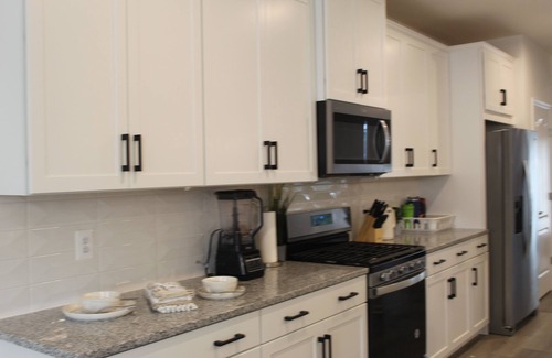 Owings Mills Condo | Charming 2-bedroom condo with fitness room and AC in Owings Mills
