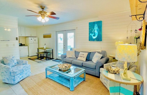 Panama City Condo | Charming 2-bedroom house 3 minutes from Bay Beaches in lovely Panama City