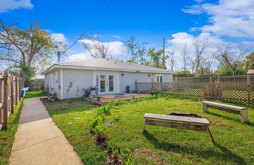 Panama City Condo | Charming 2-bedroom house 3 minutes from Bay Beaches in lovely Panama City