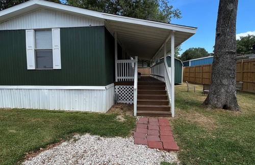 Pointblank Cabin | Charming 2-bedroom 2-bath cabin in Point Blank with lake access