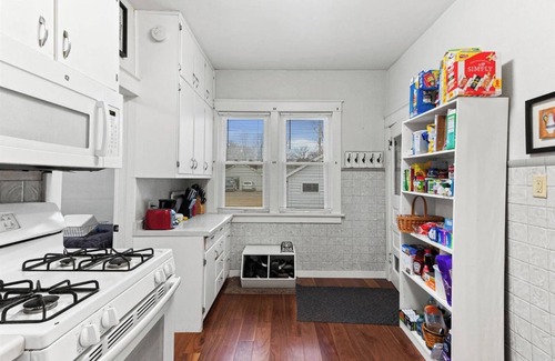 Port Edwards House | Charming 2-bedroom house in pleasant Port Edwards with WiFi, AC