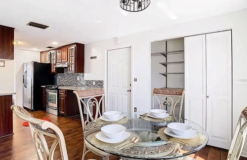 Regency Park House | Charming 2-bedroom specious pool house in pleasant Port Richey, feel home