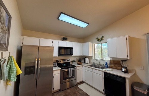 Sierra Vista House | Charming 2-bedroom house in lovely Sierra Vista with WiFi, AC