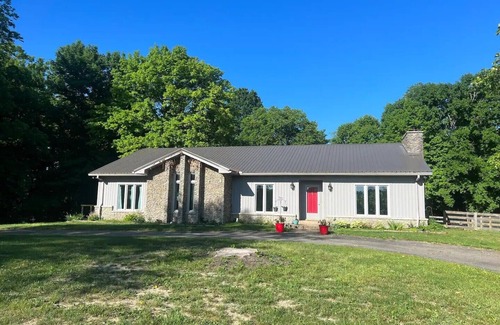 Simpsonville House | Charming 2-bedroom house in Simpsonville with AC