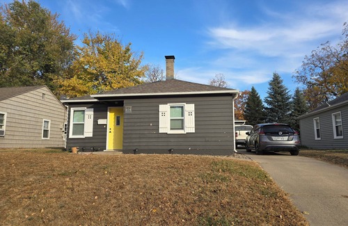 Sioux Falls House | Charming 2+ bedroom house in walking distance from Sanford, Augi, & U of S.F.