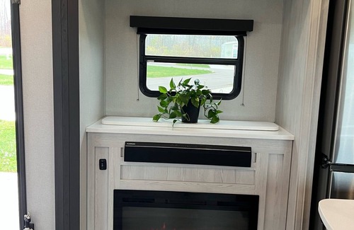 South Haven House | Charming 2-bedroom RV in terrific South Haven with WiFi, AC