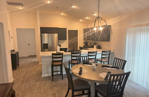 Wildwood House | Charming 2-bedroom house in The Villages with Golf Cart