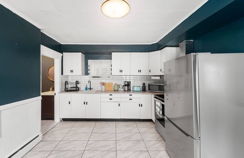 West Warwick Apartment | Charming 2-bedroom apartment near Providence