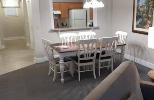 Lackey Cottage | Charming 2-bedroom cottage, pools & fitness room, WiFi in historic Williamsburg