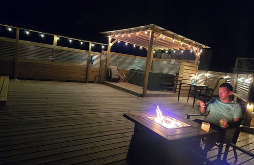 Williamsburg House | Charming 2-bedroom 1,200 sqft Countryside Suite, sleeps 9.