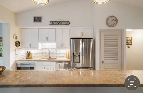 Wabasso Beach Villa | Charming 2-bedroom villa in pleasant Vero Beach with fitness room, AC