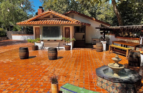 Silverado Villa | Charming 2-bedroom villa in brilliant Silverado with AC, WiFi
