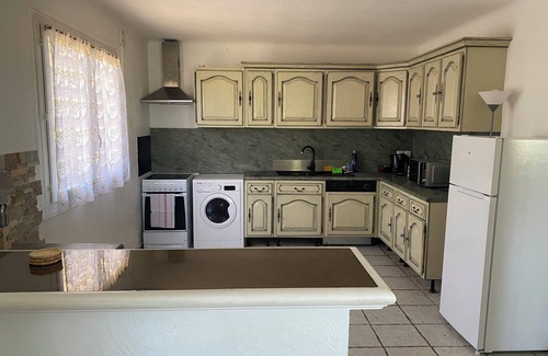 La Gaude Apartment | Charming 2 bedroom villa apartment with pool and garden between Nice and Vence