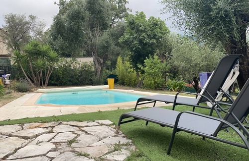 La Gaude Apartment | Charming 2 bedroom villa apartment with pool and garden between Nice and Vence